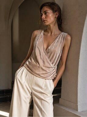 Vintage Giorgio Armani Borgonuovo 21 Blush Velvet Draped Top Made in Italy Sz 42